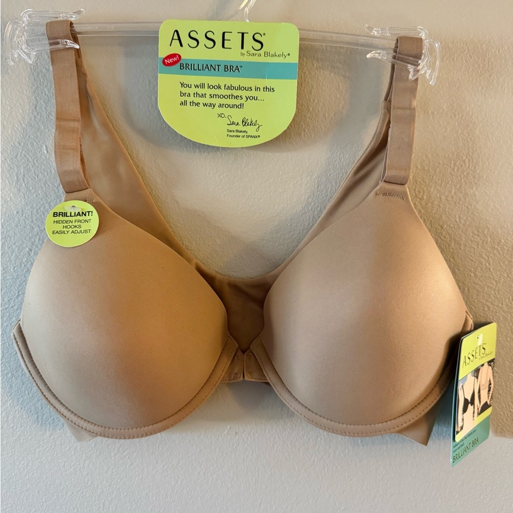 NWT Assets by Sara Blakey 36B Brilliant Bra Nude smooth back